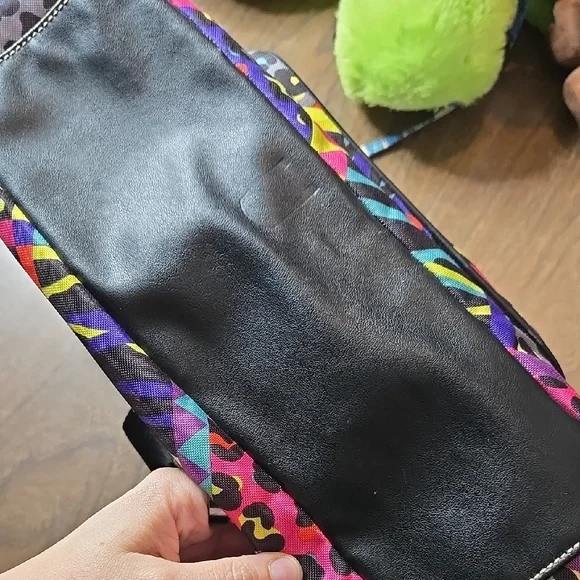 Lily Bloom Shoulder Bag - Picture 8 of 10